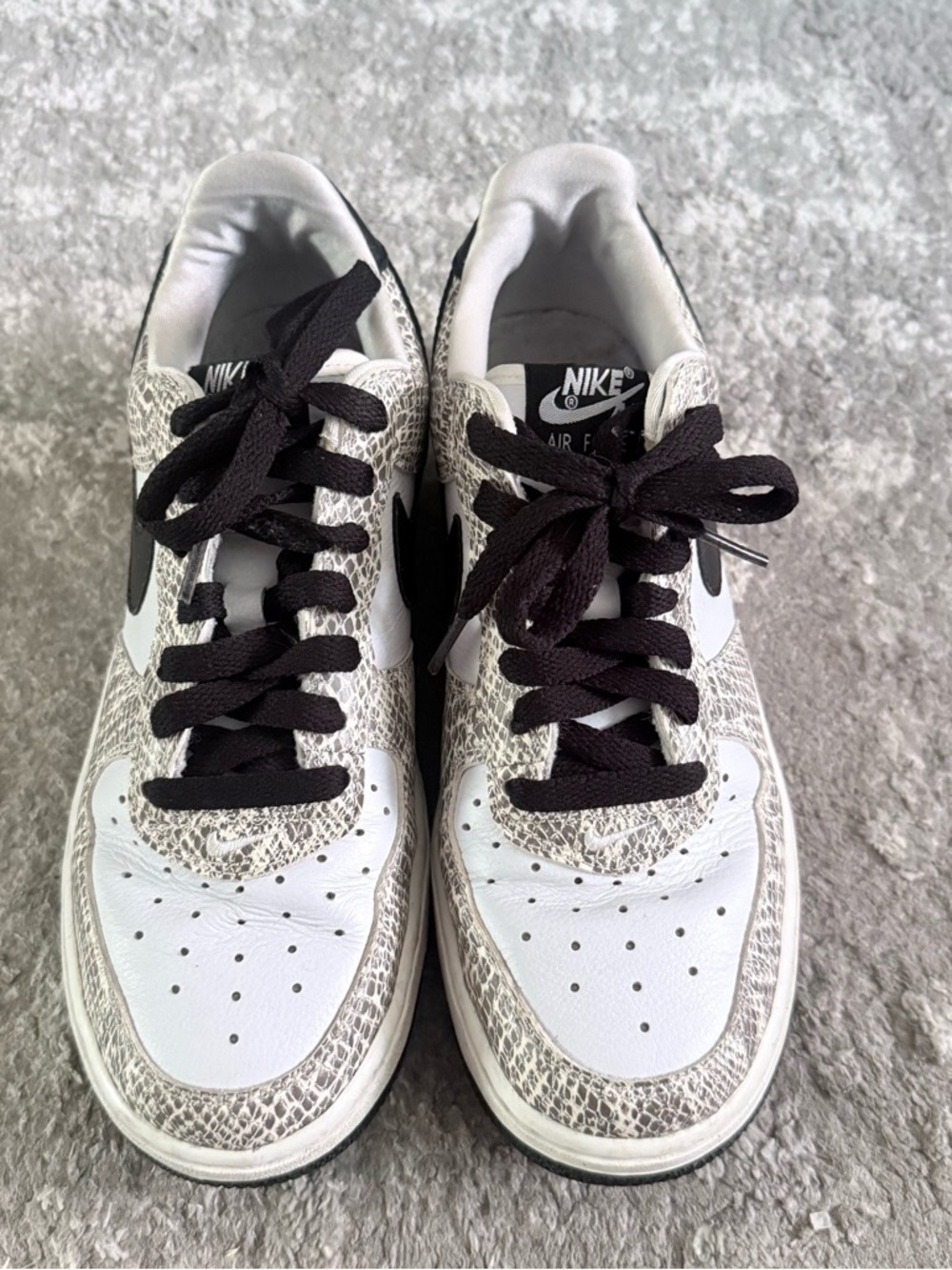 Nike Women’s White Sneakers with Black Accents and Snakeskin Texture